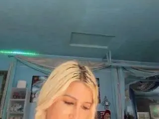 Camsoda Watch Live Sex Cams of adrianna777