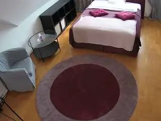Camsoda Private Sex Chat of voyeurcam-julmodels-whitebed-1
