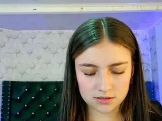 Camsoda Sex Cam of juliana-diamond
