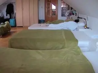 Camsoda Live Sex of voyeurcam-julmodels-bed-3