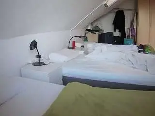 Camsoda Watch Live Sex Cams of voyeurcam-julmodels-bed-4