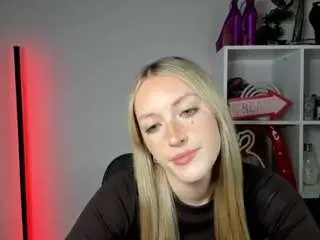 Camsoda Adult Webcams of evelynblond