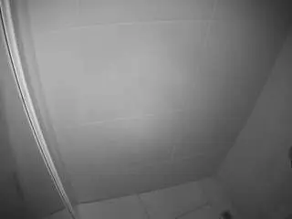 Camsoda Free Porn Cam of voyeurcam-casa-salsa-bathroom-8