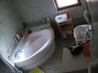 Camsoda Sex Chat of voyeurcam-julmodels-bath-1st-2