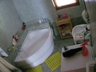 Camsoda Private Sex Chat of voyeurcam-julmodels-bath-1st-2