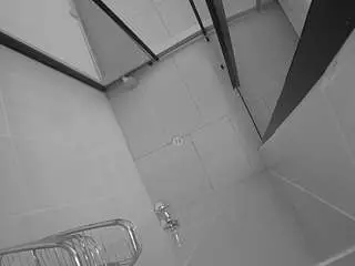 Camsoda Sex Chat of voyeurcam-jb-shower-2