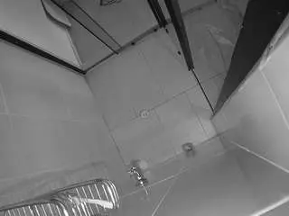 Camsoda Nude Webcam of voyeurcam-jb-shower-2