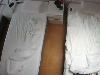 Camsoda Nude Webcam of voyeurcam-julmodels-bed-5