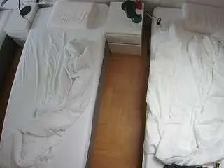 Camsoda Sex Chat of voyeurcam-julmodels-bed-5