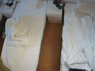 Camsoda Sex Chat of voyeurcam-julmodels-bed-5