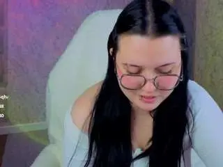 Camsoda Nude Webcam of kira-gold