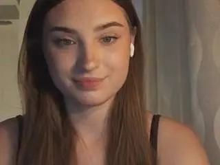 Camsoda Nude Webcam of robertojoslyn
