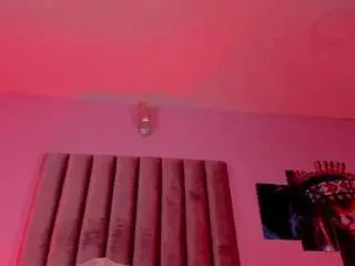 Camsoda Watch Live Sex Cams of isabella-flowers