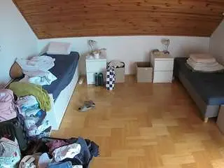 Camsoda Free Live Porn of voyeurcam-julmodels-greybed-3