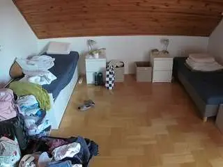 Camsoda Adult Webcam of voyeurcam-julmodels-greybed-3