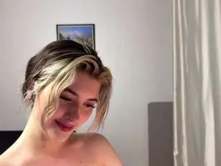Camsoda Nude Webcam of celestinehinderer