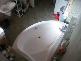 Camsoda Adult Webcam of voyeurcam-julmodels-bath-1st-1