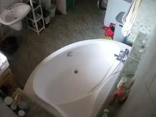 Camsoda Free Live Porn of voyeurcam-julmodels-bath-1st-1