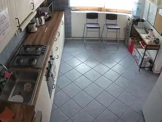Camsoda Free Porn Cam of voyeurcam-julmodels-kitchen-2