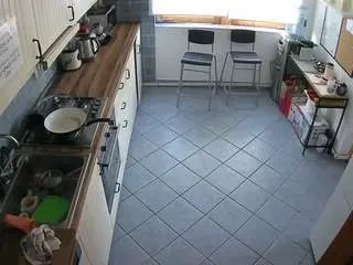 Camsoda Free Porn Cam of voyeurcam-julmodels-kitchen-2