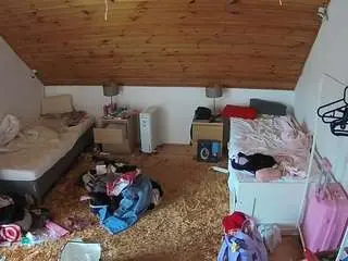 Camsoda Adult Webcam of voyeurcam-julmodels-whitebed-3