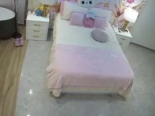 Camsoda Live Sex Cam of voyeurcam-casa-salsa-bedroom-6