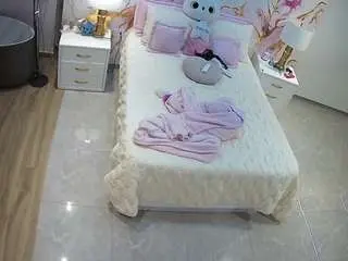 Camsoda Nude Webcam of voyeurcam-casa-salsa-bedroom-6