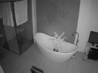 Camsoda Live Sex Cam of voyeurcam-casa-salsa-bathroom-5