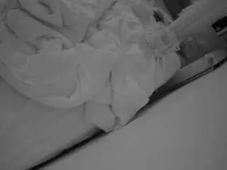 Camsoda Nude Webcam of voyeurcam-julmodels-whitebed-4