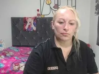 Camsoda Nude Webcam of emperatrizmessy