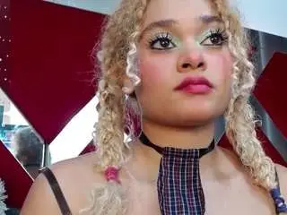 Camsoda Nude Webcam of curly-marshall