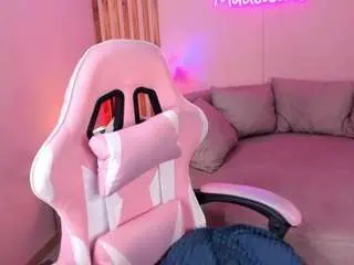 Camsoda Free Porn Cam of madeleinesummer