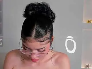 Camsoda Sex Chat of chloe-cortez