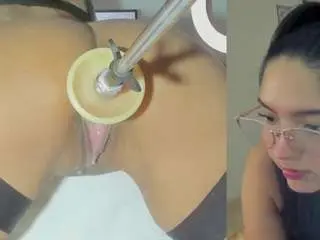 Camsoda Sex Chat of emily-philip