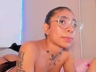 Camsoda Free Porn Cam of scarlet-vixen