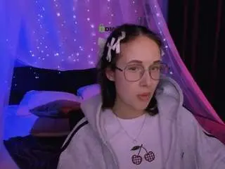 Camsoda Free Porn Cam of ava-mystic