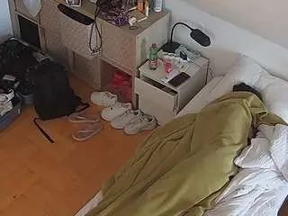 Camsoda Adult Webcam of voyeurcam-julmodels-bed-7