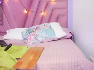 Camsoda Free Porn Cam of thinsamathagirl