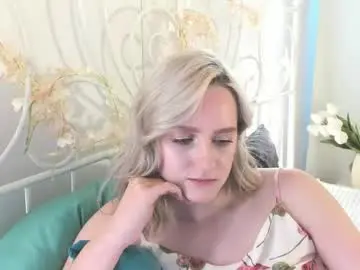 Chaturbate Live Sex Cam of chloedeccker