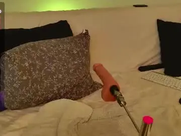 Chaturbate Live Porn of mira_sph