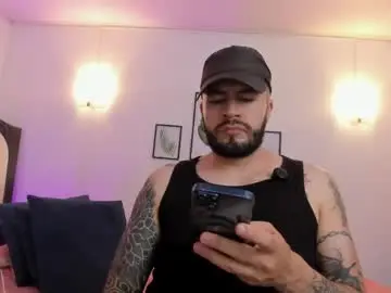 Chaturbate Free Porn Cam of oliver_39