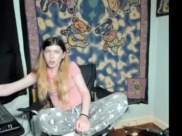 Chaturbate Free Porn Cam of roxihazeleyes