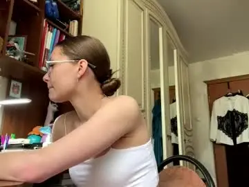 Chaturbate Live Sex Cam of lucindascercy