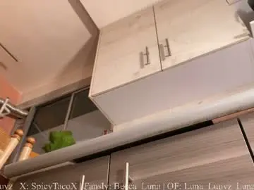 Chaturbate Nude Webcam of luna_luuvz
