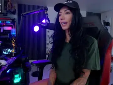 Chaturbate Live Porn of evelyne92