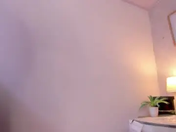 Chaturbate Nude Webcam of caroline_dh