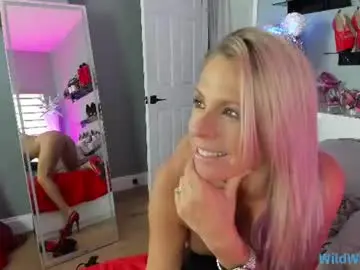 Chaturbate Live Sex of wildwifebarbie