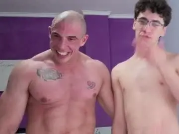 Chaturbate Adult Webcam of twinkanddaddy_69