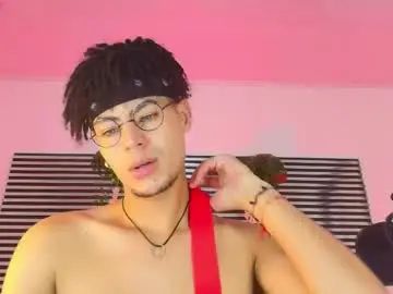 Chaturbate Watch Live Sex Cams of thiiagosaeenz
