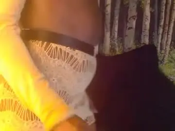 Chaturbate Live Porn of lucile_carrie